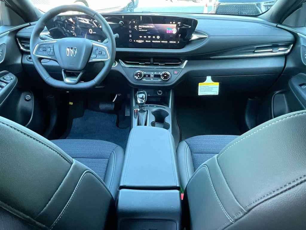 new 2025 Buick Envista car, priced at $27,220