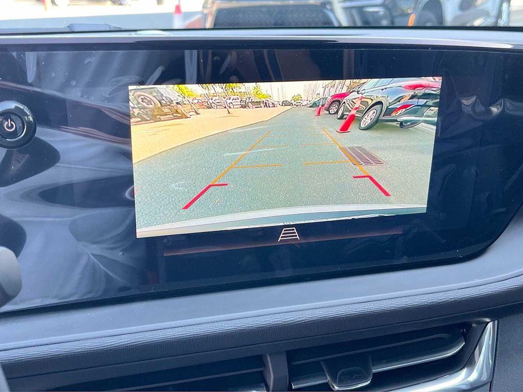 new 2025 Buick Envista car, priced at $27,220