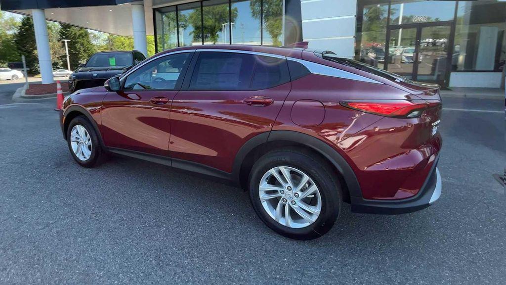 new 2025 Buick Envista car, priced at $27,220