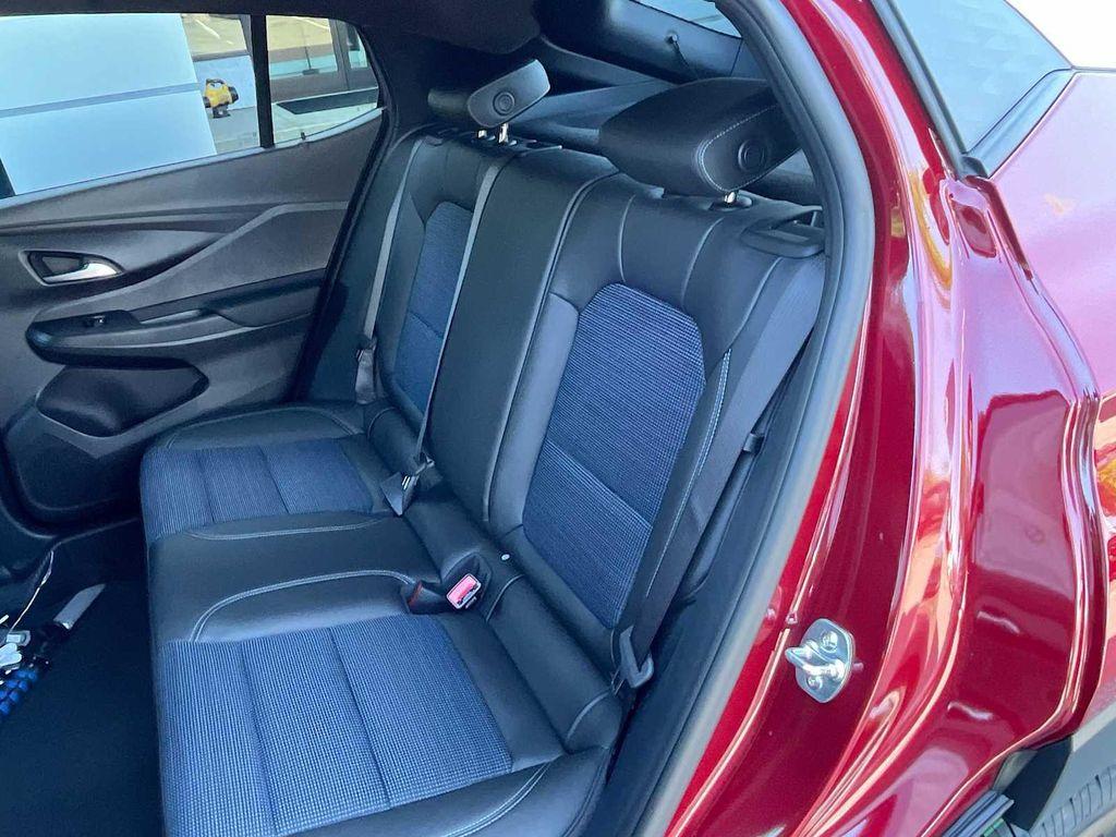 new 2025 Buick Envista car, priced at $27,220