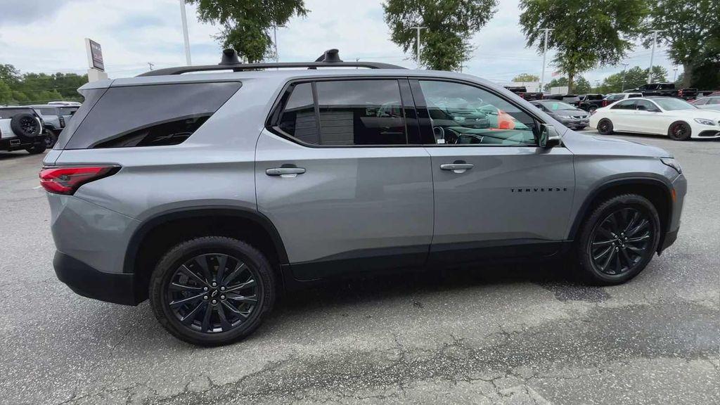 used 2023 Chevrolet Traverse car, priced at $31,812