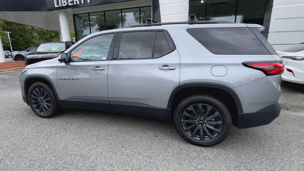 used 2023 Chevrolet Traverse car, priced at $31,812