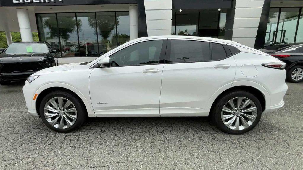 new 2025 Buick Envista car, priced at $32,125