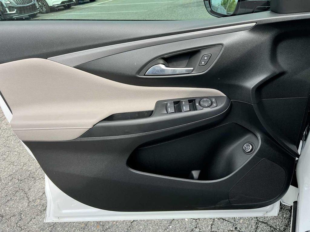 new 2025 Buick Envista car, priced at $32,125