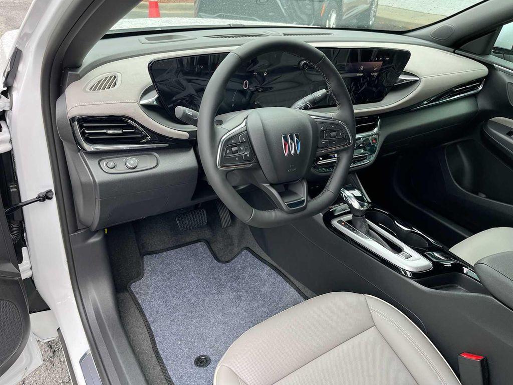 new 2025 Buick Envista car, priced at $32,125