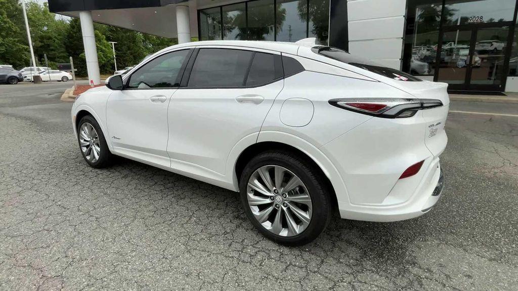 new 2025 Buick Envista car, priced at $32,125