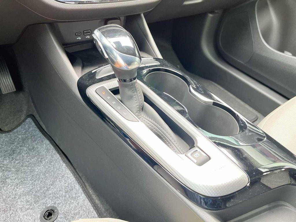 new 2025 Buick Envista car, priced at $32,125