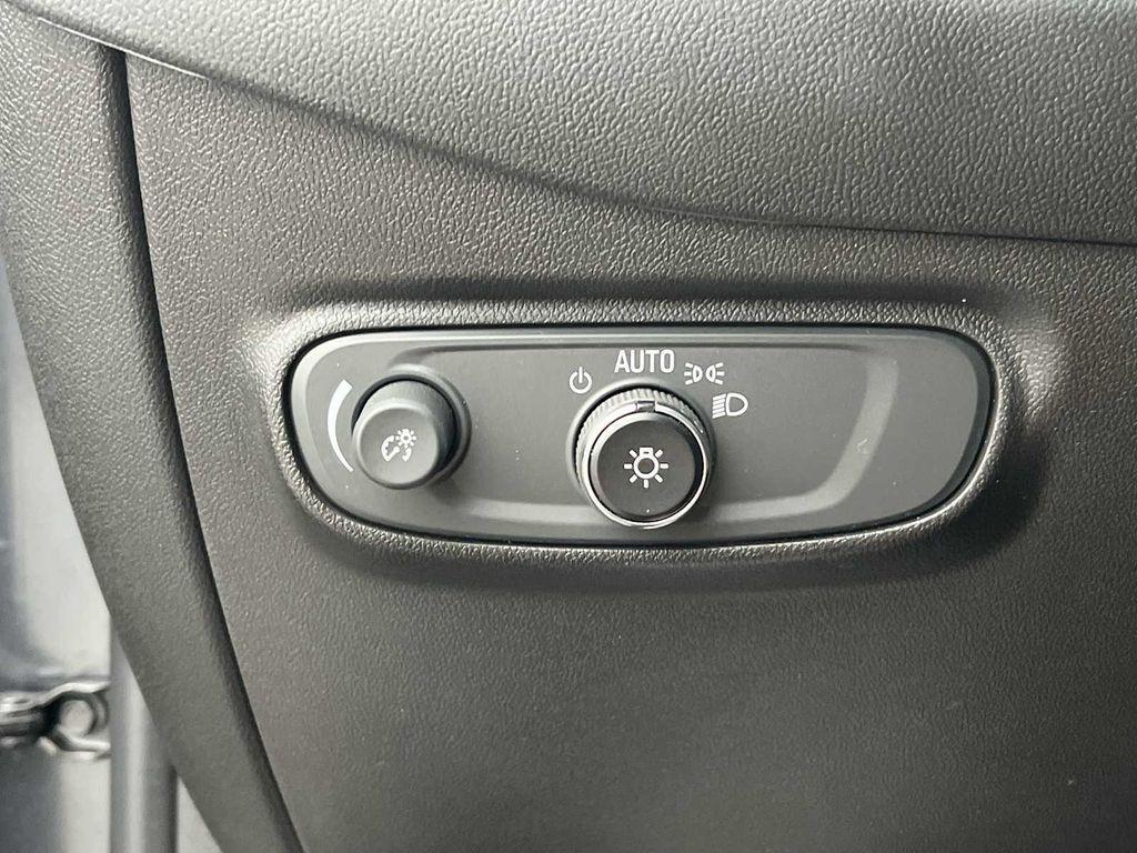 used 2022 Chevrolet Equinox car, priced at $18,318