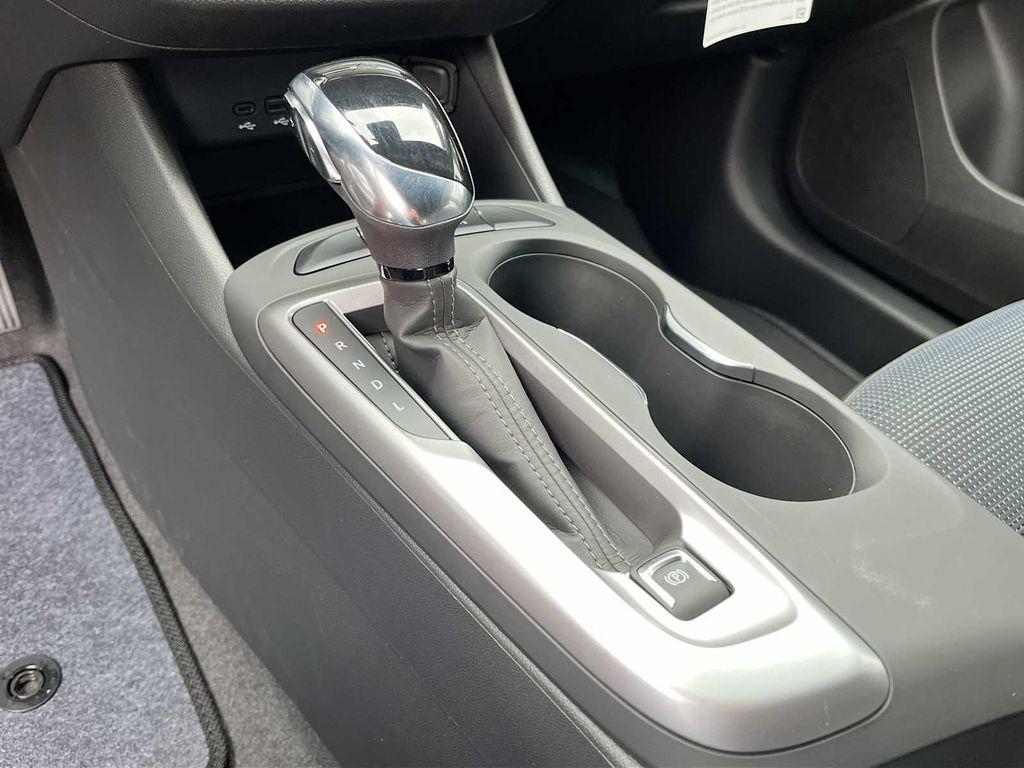 new 2025 Buick Envista car, priced at $26,625