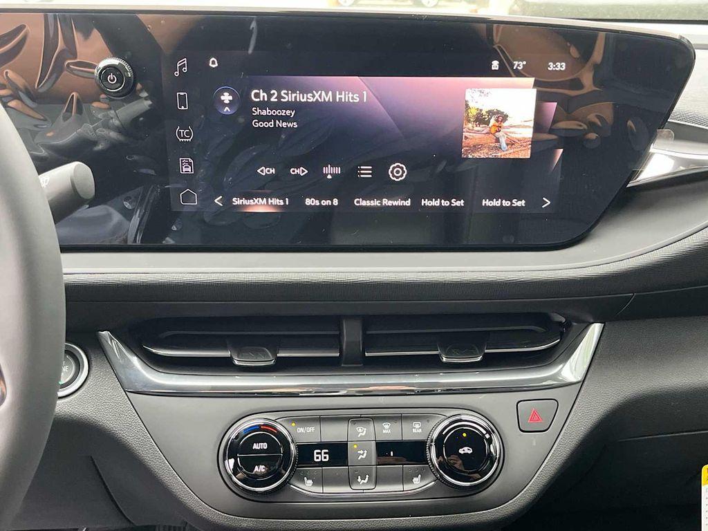 new 2025 Buick Envista car, priced at $26,625