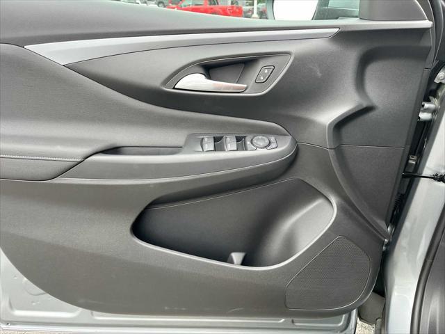 new 2025 Buick Envista car, priced at $26,625