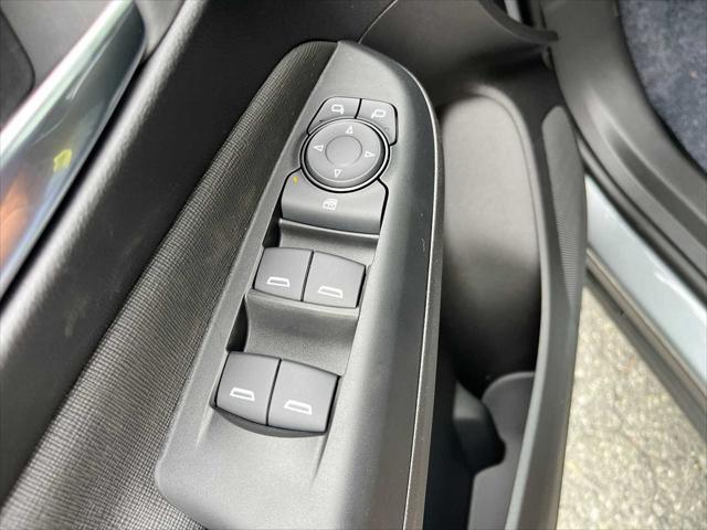 new 2025 Buick Envista car, priced at $26,625