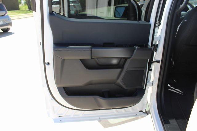 new 2025 Ford F-150 car, priced at $39,560