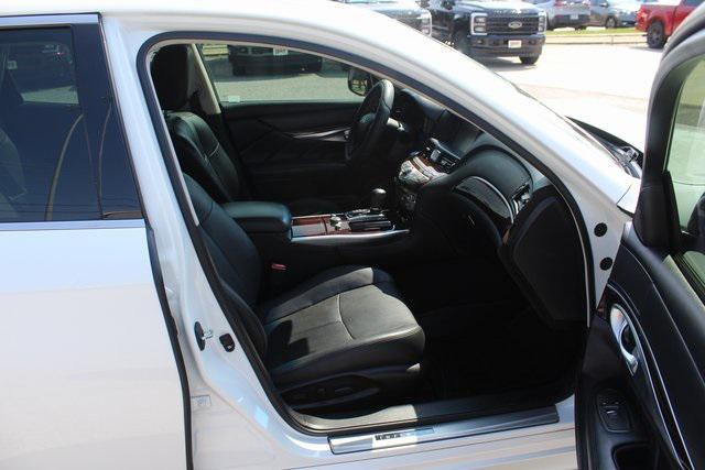 used 2016 INFINITI Q70 car, priced at $9,995