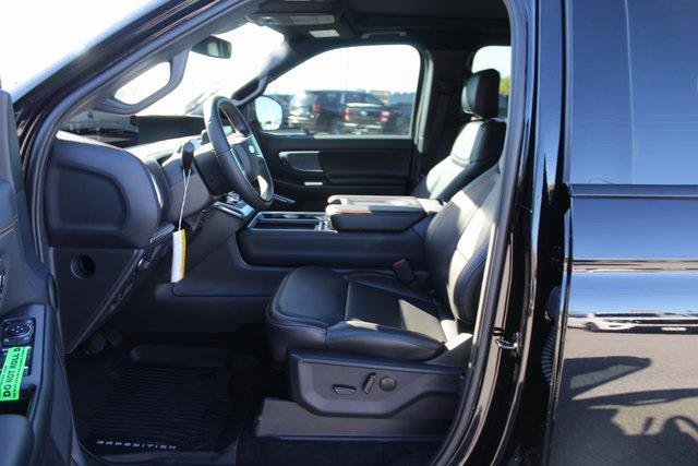 new 2025 Ford Expedition car, priced at $77,882