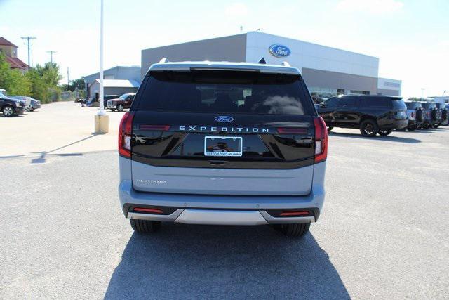 new 2025 Ford Expedition car, priced at $75,618