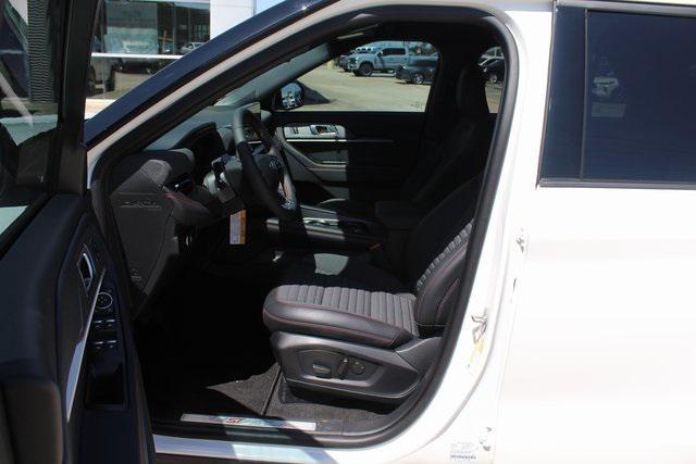 new 2025 Ford Explorer car, priced at $43,378