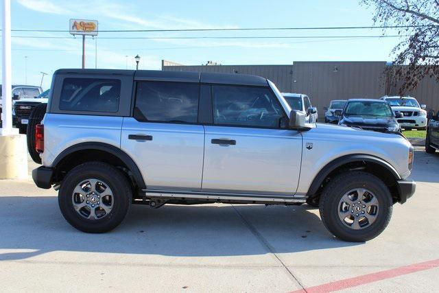 new 2024 Ford Bronco car, priced at $39,995