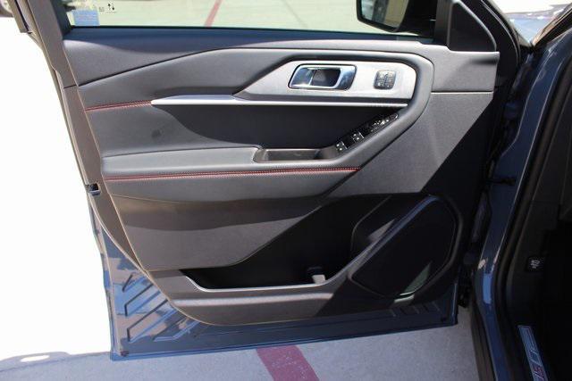 new 2025 Ford Explorer car, priced at $41,655