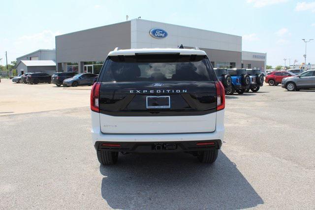 new 2025 Ford Expedition car, priced at $69,725