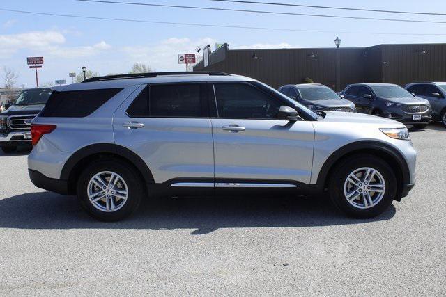 new 2024 Ford Explorer car, priced at $35,995