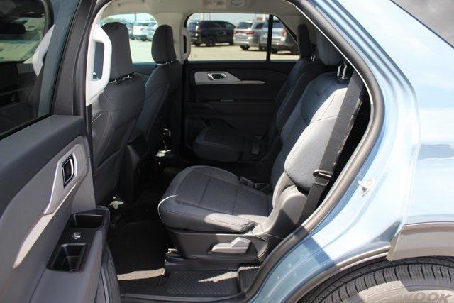 new 2025 Ford Explorer car, priced at $35,556