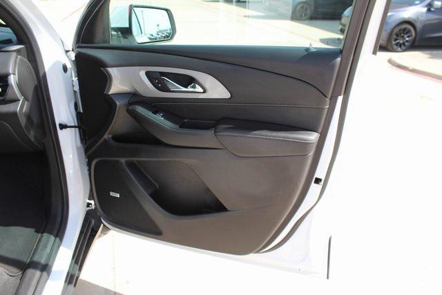 used 2022 Chevrolet Traverse car, priced at $25,994