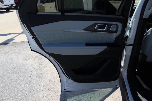 new 2025 Ford Explorer car, priced at $55,496
