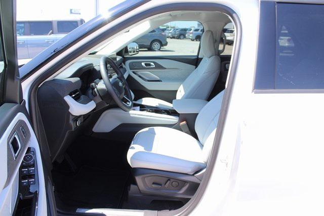 new 2025 Ford Explorer car, priced at $55,496