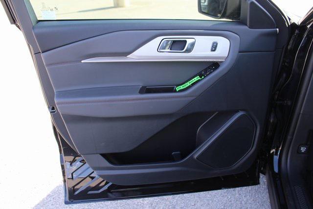 new 2025 Ford Explorer car, priced at $35,091
