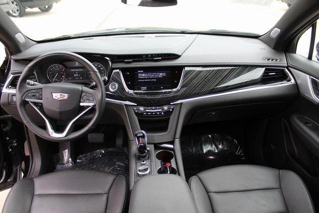 used 2024 Cadillac XT6 car, priced at $41,994