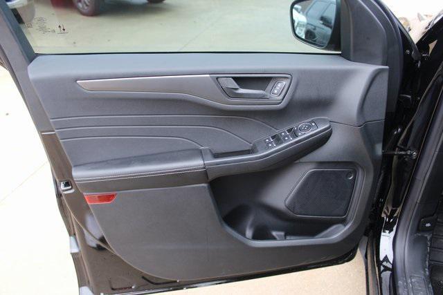 new 2025 Ford Escape car, priced at $26,904