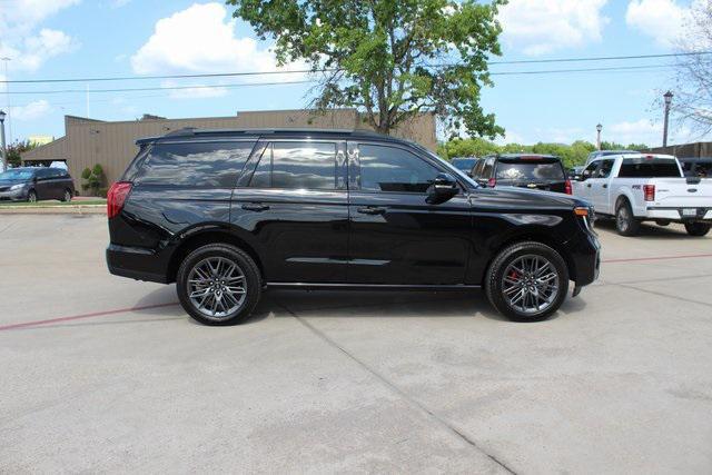 new 2025 Ford Expedition car, priced at $82,970