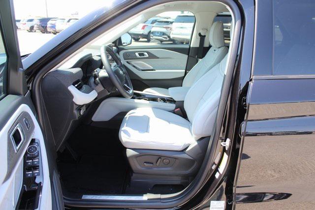 new 2025 Ford Explorer car, priced at $53,060