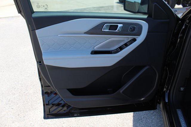 new 2025 Ford Explorer car, priced at $53,060