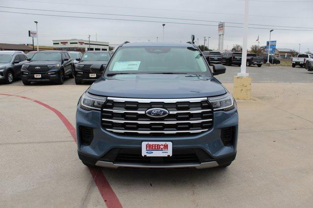 new 2025 Ford Explorer car, priced at $40,345