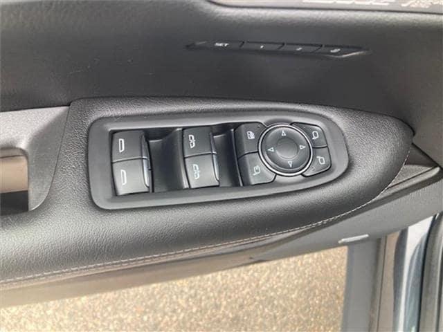 used 2021 Cadillac XT5 car, priced at $31,995