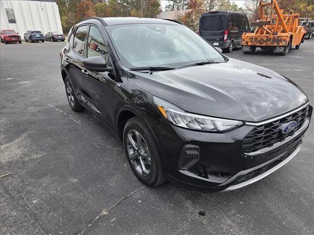 used 2023 Ford Escape car, priced at $27,995