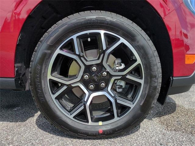 new 2025 Ford Maverick car, priced at $39,620