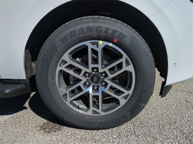 new 2025 Ford Expedition car, priced at $69,345