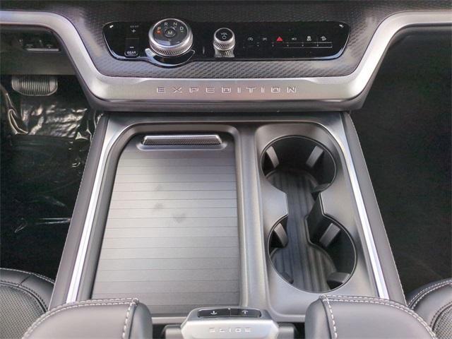 new 2025 Ford Expedition car, priced at $87,230