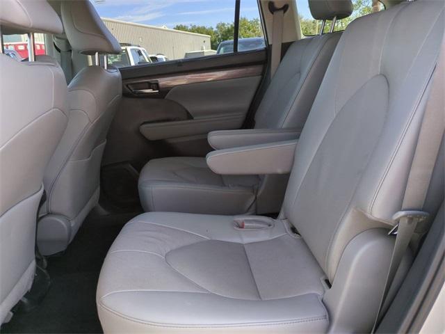 used 2023 Toyota Highlander car, priced at $32,799
