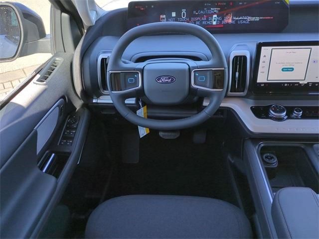new 2025 Ford Expedition car, priced at $64,995
