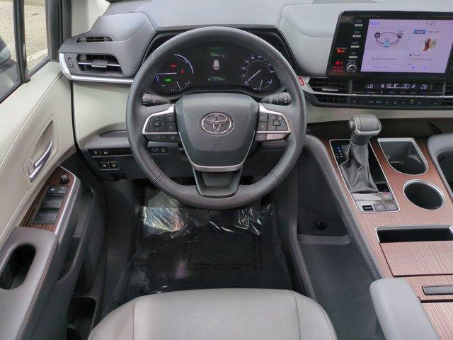 used 2023 Toyota Sienna car, priced at $38,425