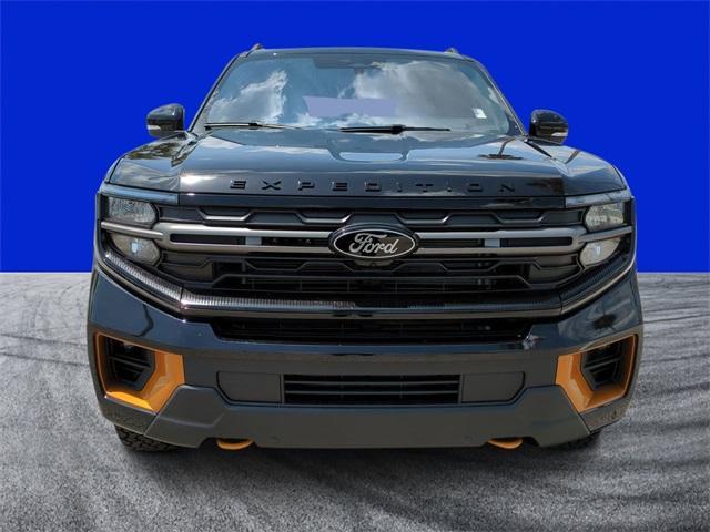 new 2025 Ford Expedition car, priced at $83,025