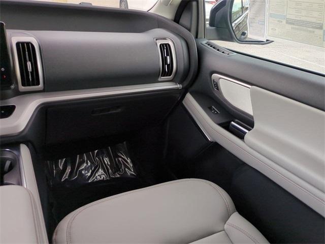 new 2025 Ford Expedition car, priced at $71,730