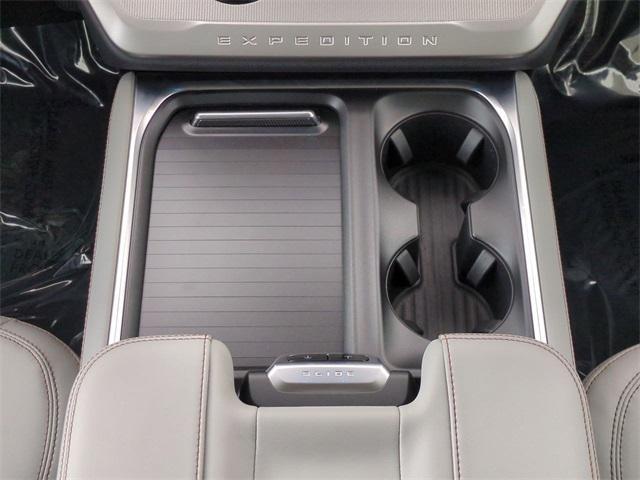 new 2025 Ford Expedition car, priced at $71,730