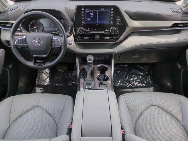 used 2021 Toyota Highlander car, priced at $34,799