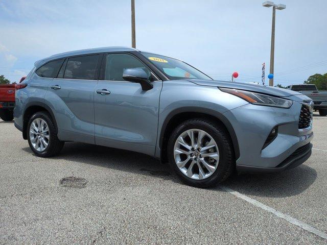 used 2021 Toyota Highlander car, priced at $34,799