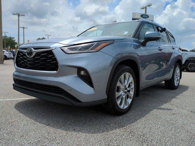 used 2021 Toyota Highlander car, priced at $34,799